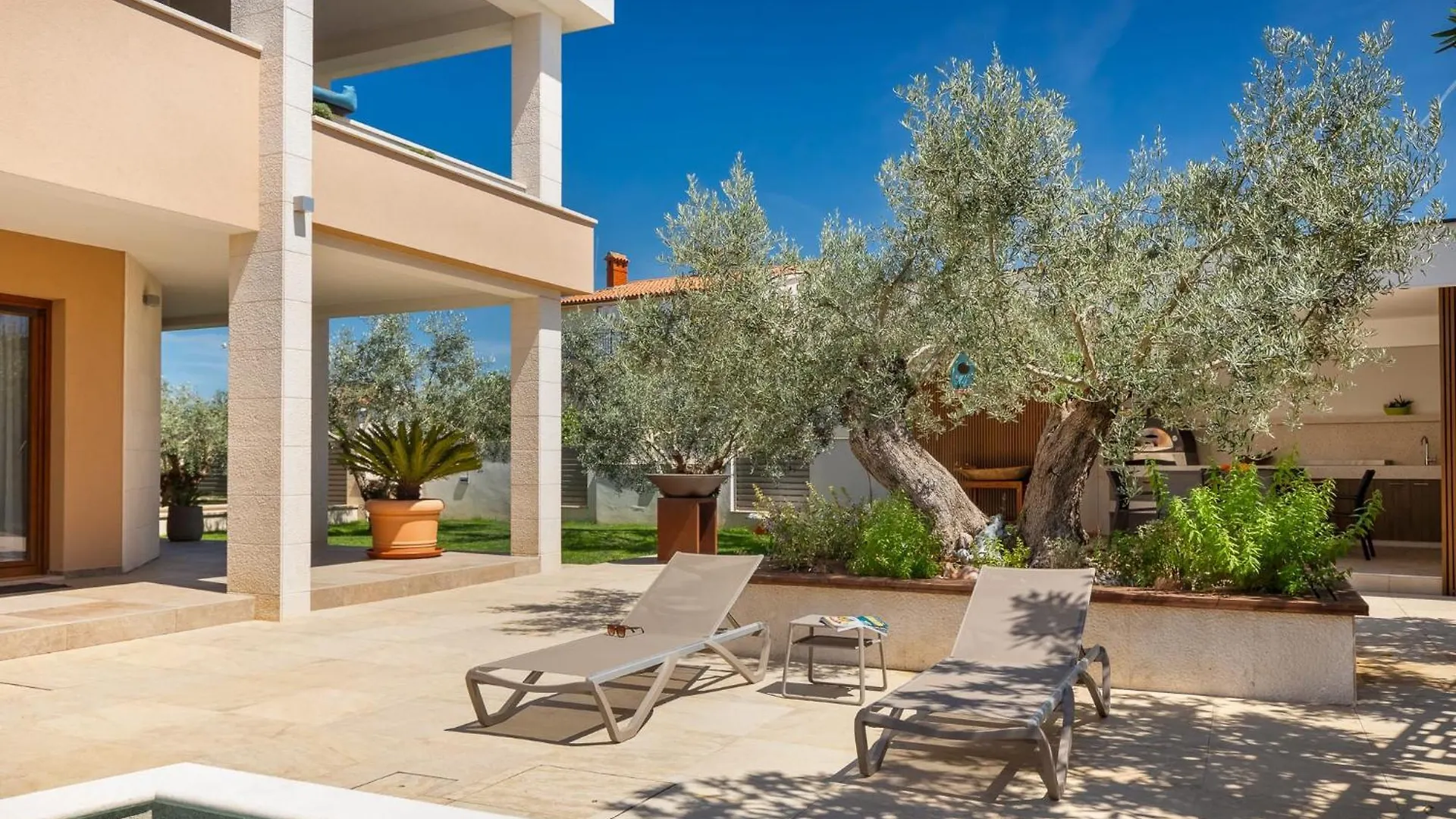 Apartments Villa Plisko Wellness & Pool Fazana 0*,